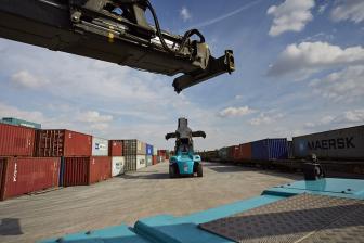 Отправка контейнеров из Екатеринбурга во Владивост